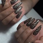 خدمات تخصصی کاشت و طراحى ناخن دان