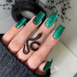 خدمات تخصصی ناخن آوا