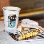 كافه بیرون بر فيل