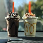 كافه بیرون بر فيل