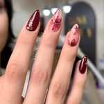 مرکز تخصصی کاشت ناخن و مژه لونا