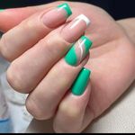 خدمات تخصصی کاشت ناخن