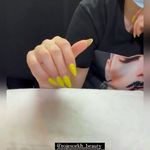 سالن زیبایی رژ سرخ