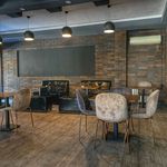 کافه رستوران وست