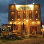 رستوران سنتی سرو