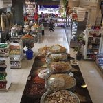 کافه قنادی بامداد