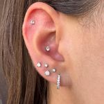 مرکز پیرسینگ و بوتاکس دیانا نازافرین