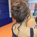 سالن آرایش و زیبایی رویا