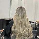 خدمات تخصصی رنگ و لایت و کراتین