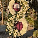 تاج گل تر حیم  و تبریک و سبد گل