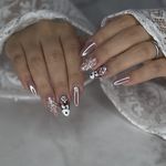 سالن تخصصی ناخن و مژه سارا عسگری