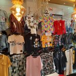 فروشگاه دختر ایرونی