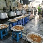 تهیه غذای مسجد قندی