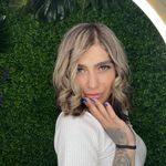 سالن زیبایی رزسفید