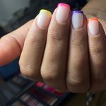 خدمات تخصصی کاشت ناخن ساجده