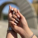 سالن زیبایی و خدمات ناخن پرنیان (انقلاب)