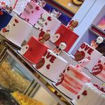 کیک و شیرینی تبریزیان