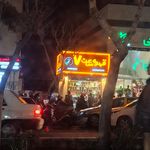 قهوه خانه دوسیب آلبالو