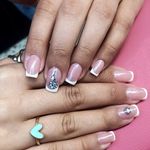 خدمات تخصصی ناخن گلنوش(تخفیف مراجعه اول)