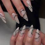 مرکز تخصصی ناخن و مژه منصوره بختیاری