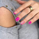 خدمات تخصصی کاشت ناخن هدیه