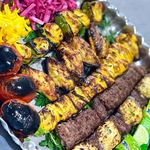 باغچه رستوران مجنون