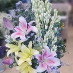 گل فروشی آندیا (شعبه دو)