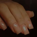 خدمات تخصصی کاشت ناخن هلیام