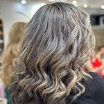 سالن زیبایی تخصصی رنگ مو و لایت احیا