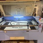 خدمات حک و برش لیزری فایبرمارکینگ و co2