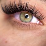 سالن تخصصى كاشت ناخن و مژه مهسا ميرواسع