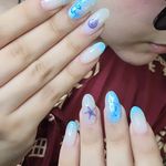 خدمات تخصصی کاشت ناخن هدیه