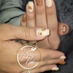 خدمات کاشت و ترمیم ناخن هدیه