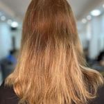 آرایشگاه زنانه و سالن زیبایی رجینا