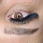 کاشت و اکستنشن مژه