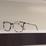 چشم پزشکی و کلینیک بینایی سنجی شاکری