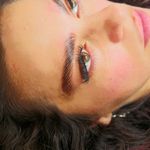 سالن آرایش و زیبایی رویا