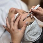 خدمات تخصصی پوست شقایق جولا