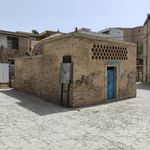 مقبره بابا طاهر