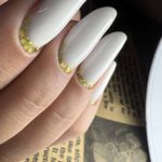 سالن تخصصی کاشت ناخن لیرو