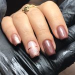 مرکز تخصصی خدمات کاشت ناخن مهشید رستگاری