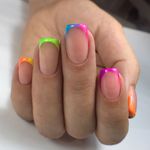 مرکز تخصصی خدمات کاشت ناخن مهشید رستگاری