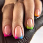 مرکز تخصصی خدمات کاشت ناخن مهشید رستگاری