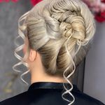 آموزشگاه و سالن زیبایی رزنگار