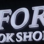 کتابفروشی پویا