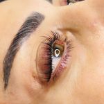 خدمات تخصصی اکستنشن مژه