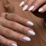 آموزش کاشت و خدمات ناخن نازنین ملکی