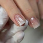 خدمات کاشت ناخن نفیسه