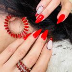 خدمات تخصصی ناخن و اکستنشن مژه نیلای