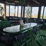 کافه سبز بار گرم وسرد فست فودصبحانه